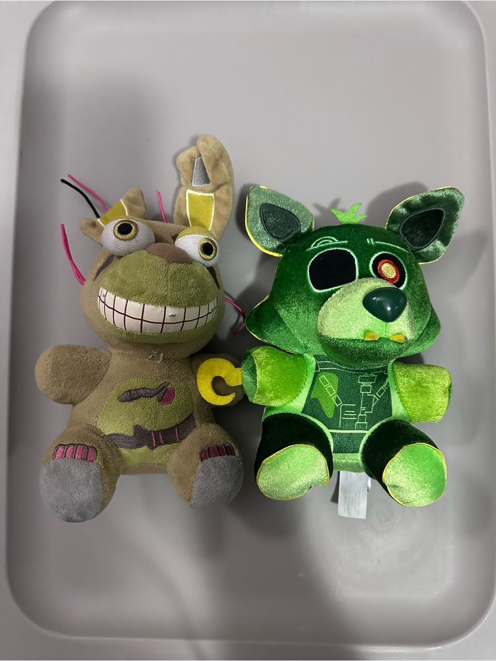 2016 Funko FNAF Five Nights Freddys Plush 8” Springtrap & Radioactive Foxy